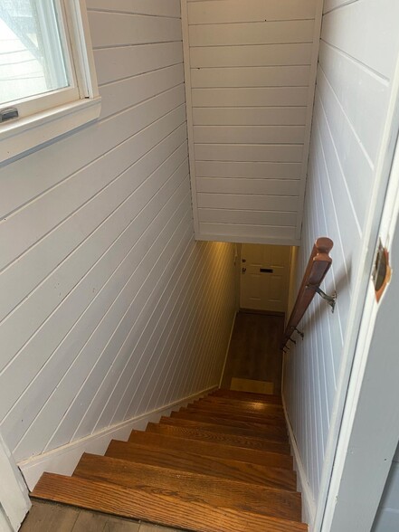 More Photos Of 377 Main St, Center Moriches Storefront Retail Office For Lease