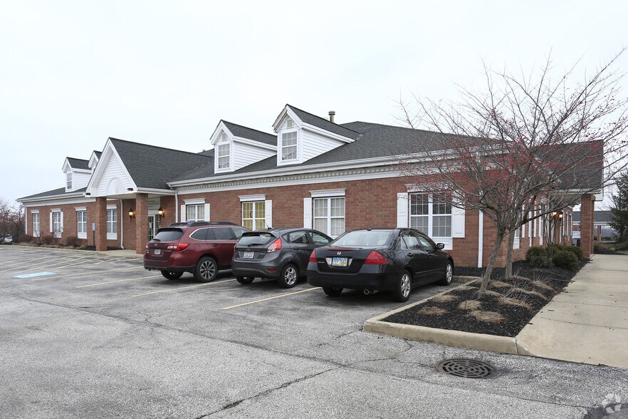 More Photos Of 7000 Town Centre Dr, Broadview Heights Office For Lease