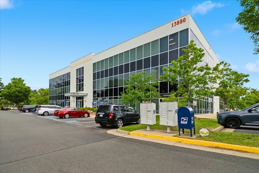More Photos Of 13880 Braddock Rd, Centreville Medical For Lease