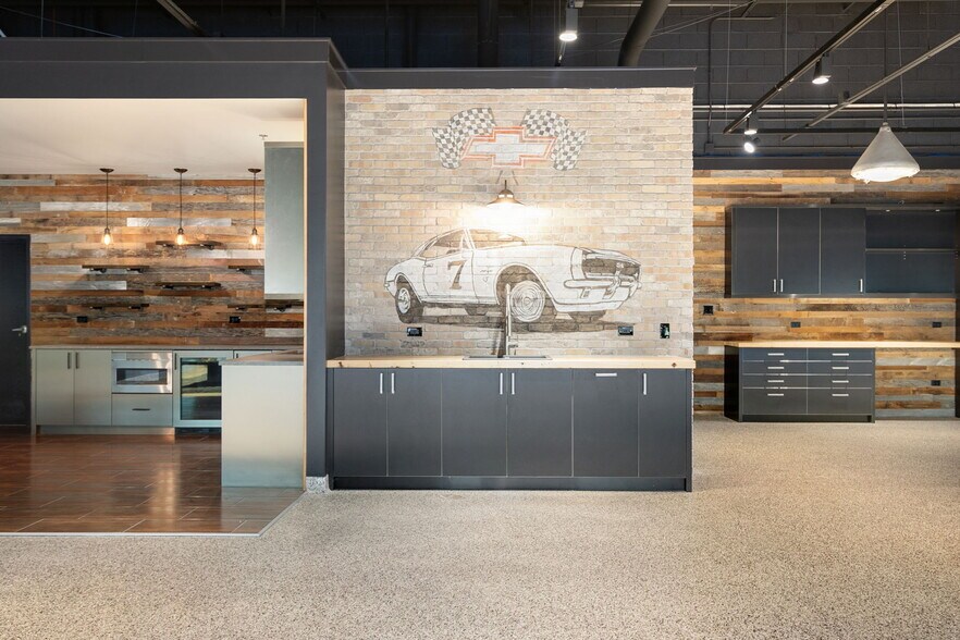 More Photos Of 1180-1198 Heather Dr, Lake Zurich Warehouse For Sale