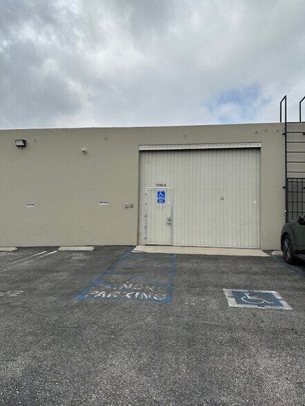 More Photos Of 7900-7910 Clybourn Ave, Sun Valley Manufacturing For Lease