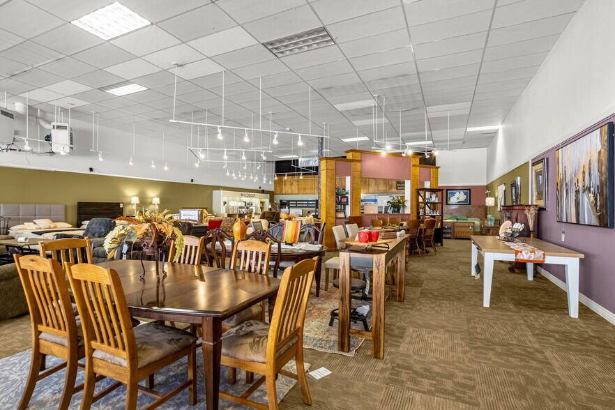 More Photos Of 510 Main St, Canon City Storefront For Sale