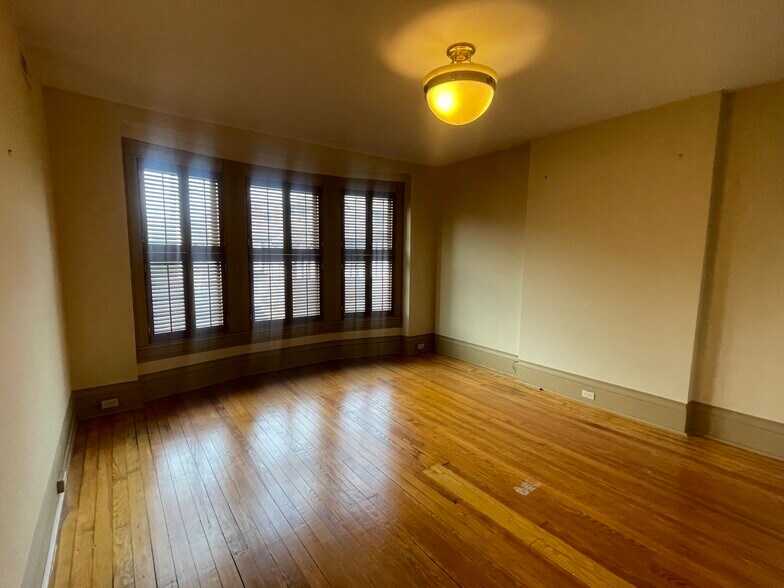 More Photos Of 33 W South St, Wilkes-Barre Office For Sale