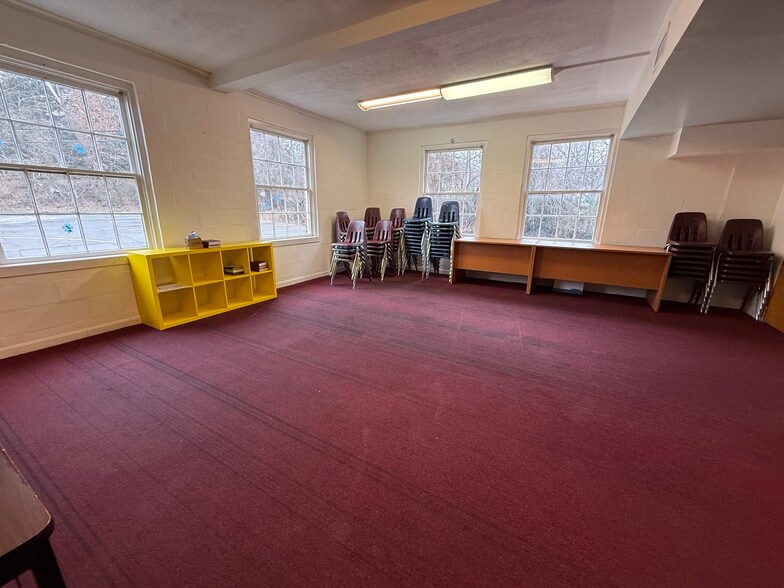 More Photos Of 1400 Russell Rd, Alexandria Religious Facility For Sale