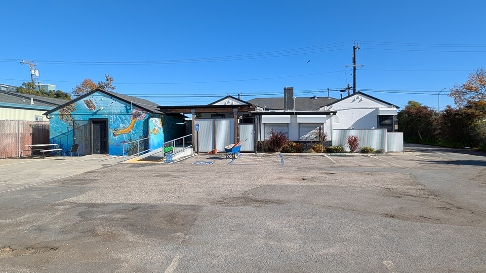 More Photos Of 1051 41st Ave, Santa Cruz Storefront Retail Office For Lease