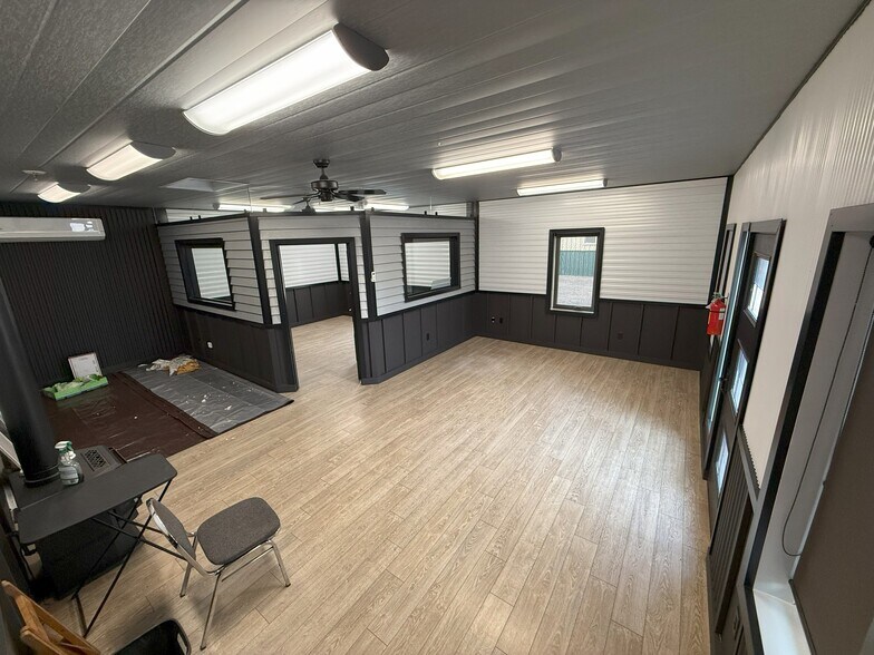 More Photos Of 1554 Amsterdam Rd, Belgrade Office For Lease