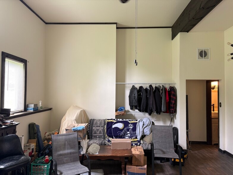 More Photos Of 15 W Redwing St, Duluth Office Residential For Sale