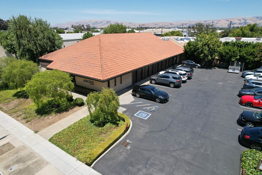 More Photos Of 1156 N 4th St, San Jose Office For Sale