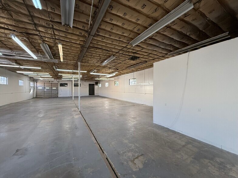 More Photos Of 2030 N Clay St, Denver Flex For Lease