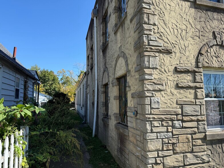 More Photos Of 286 Belvidere Ave, Columbus Specialty For Sale