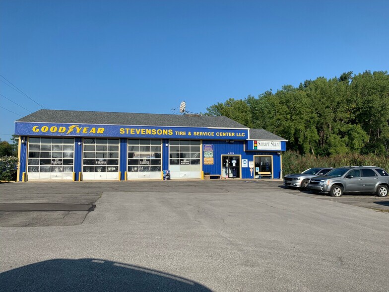 Primary Photo Of 6401 Thompson Rd, Syracuse Auto Repair For Lease