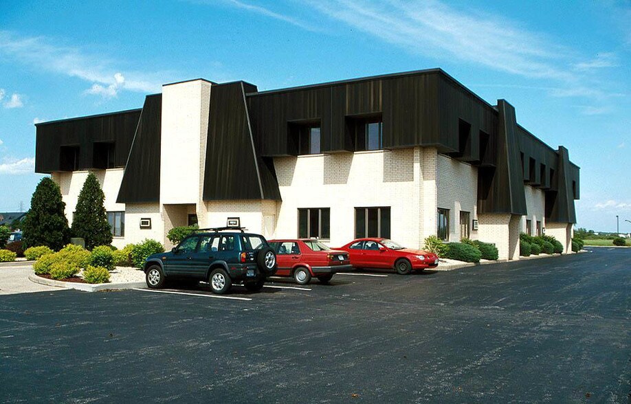 Primary Photo Of 9111 Broadway St, Merrillville Office For Lease