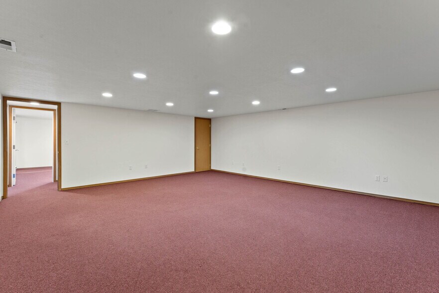 More Photos Of 13315 W 13th Ave, Airway Heights Light Manufacturing For Sale