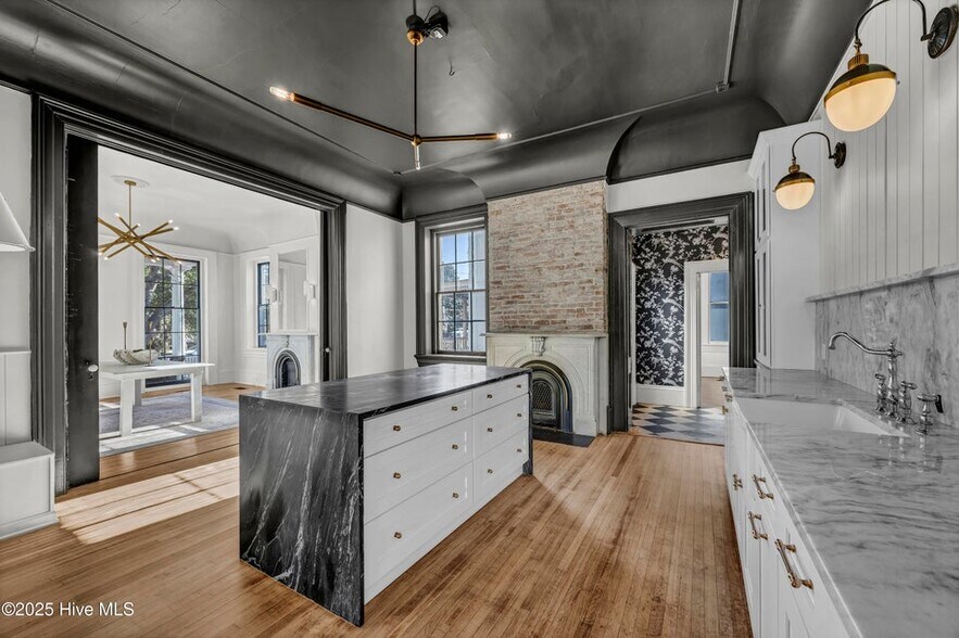 More Photos Of 19 N 5th Ave, Wilmington Office For Sale