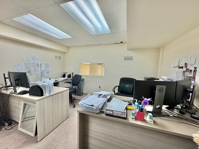 More Photos Of 215-15 Northern Blvd, Bayside Storefront Retail Office For Sale