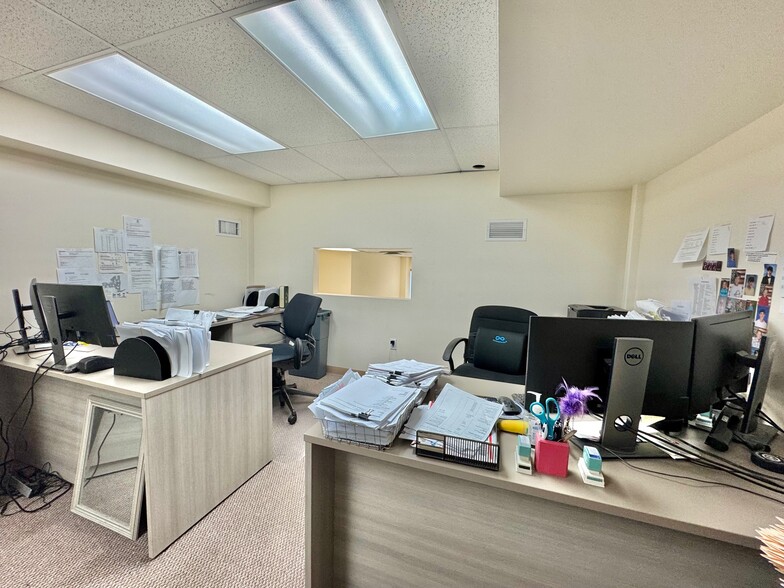 More Photos Of 215-15 Northern Blvd, Bayside Storefront Retail Office For Lease