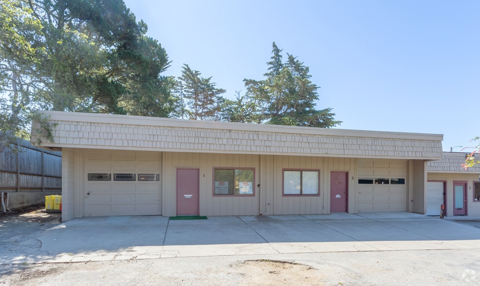 More Photos Of 1157 Forest Ave, Pacific Grove Freestanding For Lease
