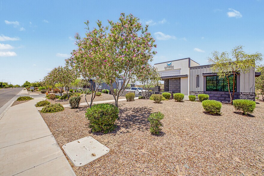 More Photos Of 450 E Willis Rd #71, Chandler Self Storage For Sale