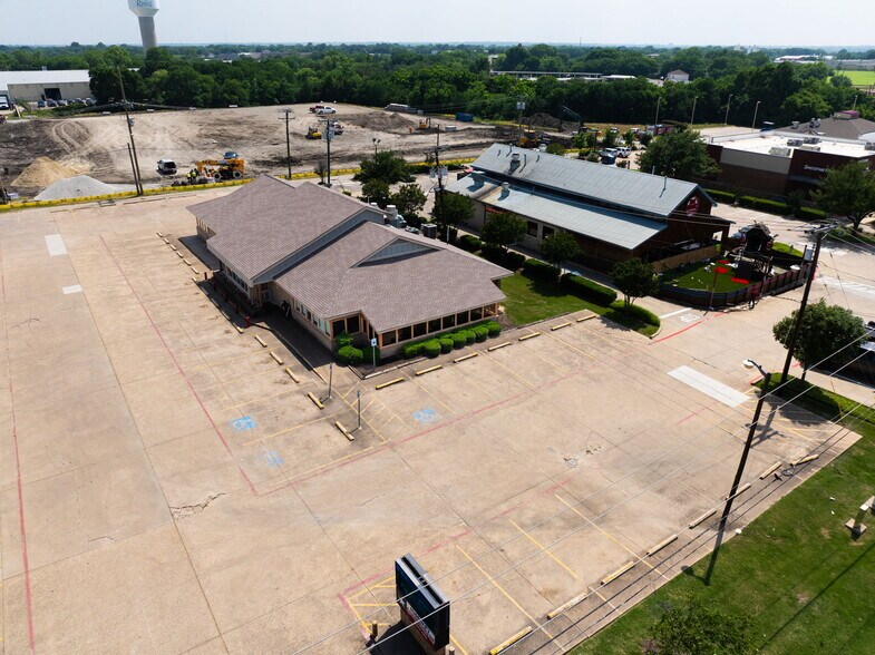 More Photos Of 3324 Lakeview Pky, Rowlett Restaurant For Sale