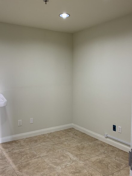 More Photos Of 1350 Foothill Blvd, La Verne Medical For Lease