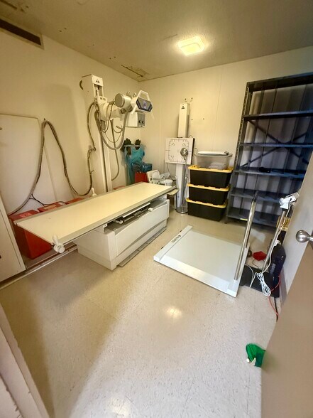More Photos Of 1814 Hospital Dr, Jackson Healthcare For Sale