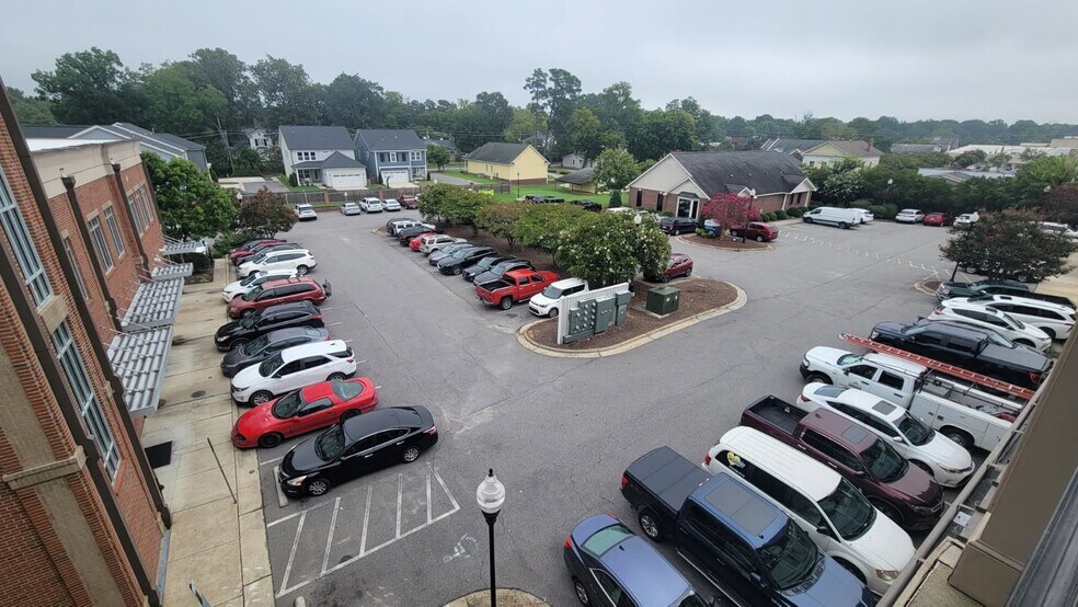 More Photos Of 101 E Market St, Smithfield Office For Lease