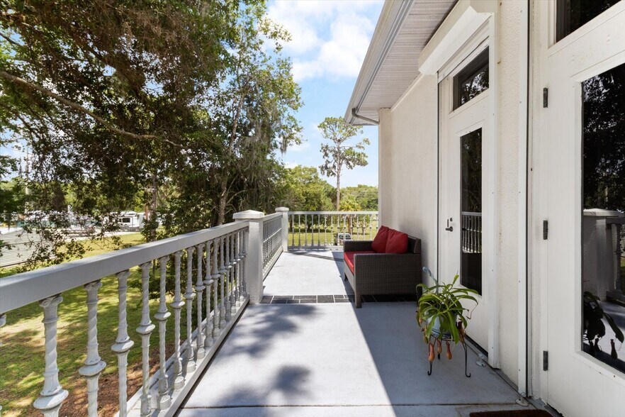 More Photos Of 268 S Suncoast Blvd, Crystal River Office For Sale