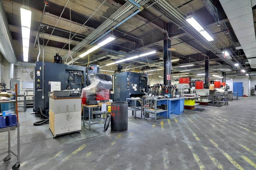 More Photos Of 16 Harrison Ave, Yonkers Warehouse For Lease