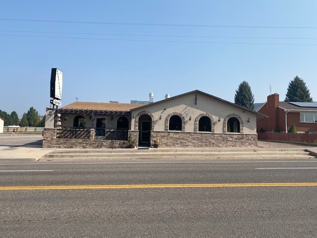 Primary Photo Of 240 West Main, Bicknell Restaurant For Sale