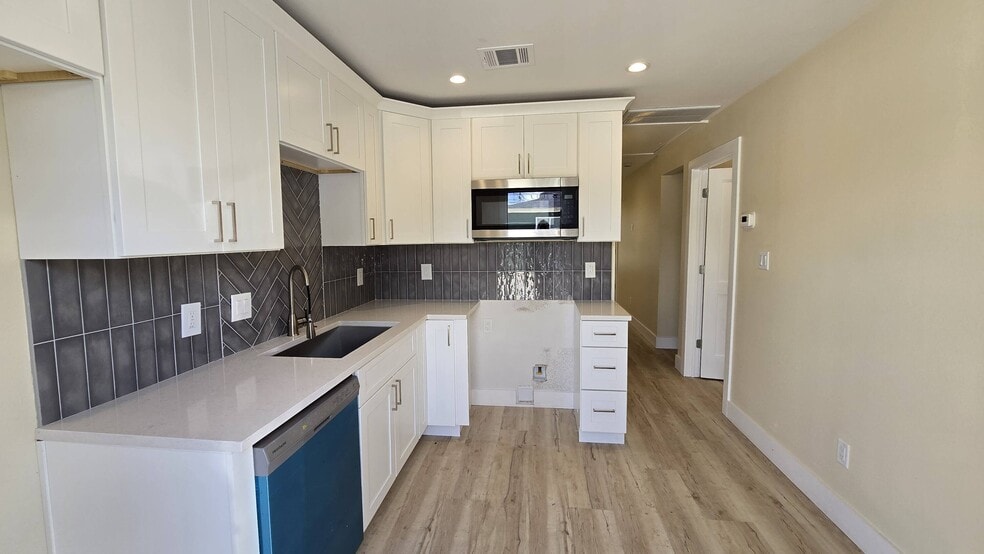 More Photos Of 3733 Seabrook St, Houston Apartments For Sale