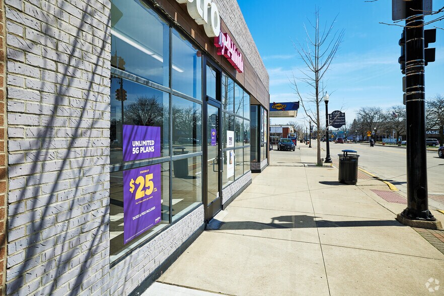 More Photos Of 504 Main St, Belleville Storefront Retail Office For Lease