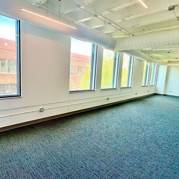 More Photos Of 1801 W Berteau Ave, Chicago Warehouse For Lease