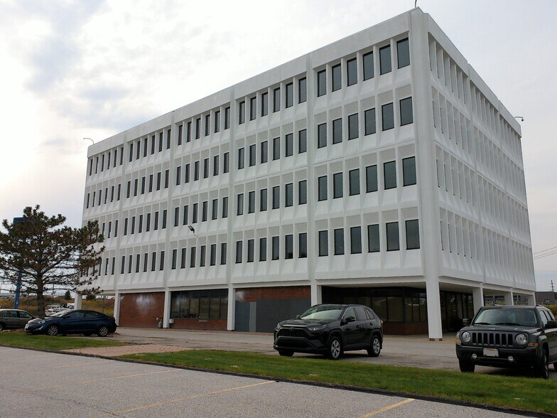 More Photos Of 35350 Curtis Blvd, Eastlake Medical For Lease