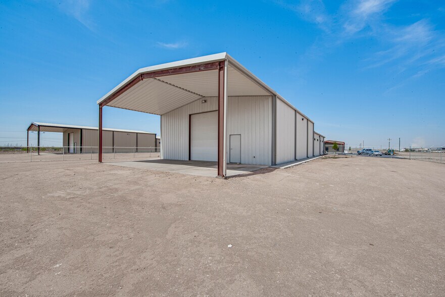 More Photos Of 1712 FM 1788, Midland Warehouse For Lease