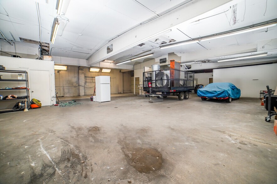 More Photos Of 343 N Clark Ave, Pomona Warehouse For Sale