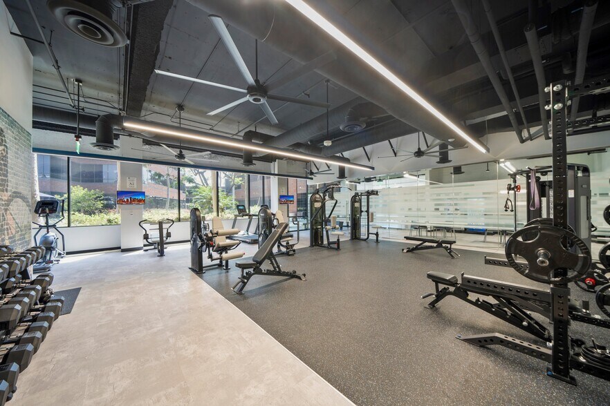 More Photos Of 701 S Parker St, Orange Unknown For Lease