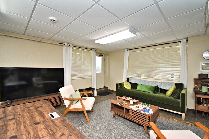 More Photos Of 206 N Main St, Souderton Freestanding For Sale