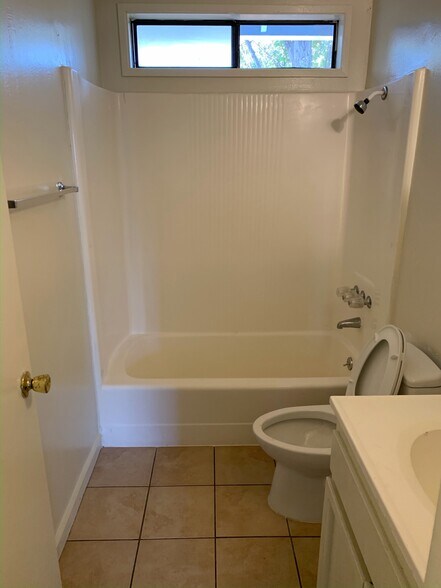 More Photos Of 308 Florida St, Vallejo Apartments For Sale
