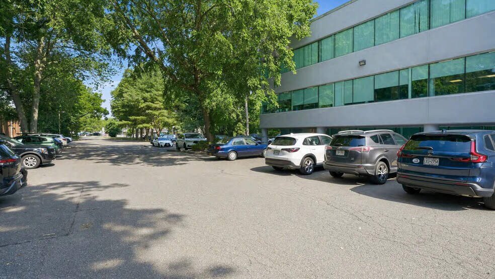More Photos Of 521 Route 111, Hauppauge Medical For Lease