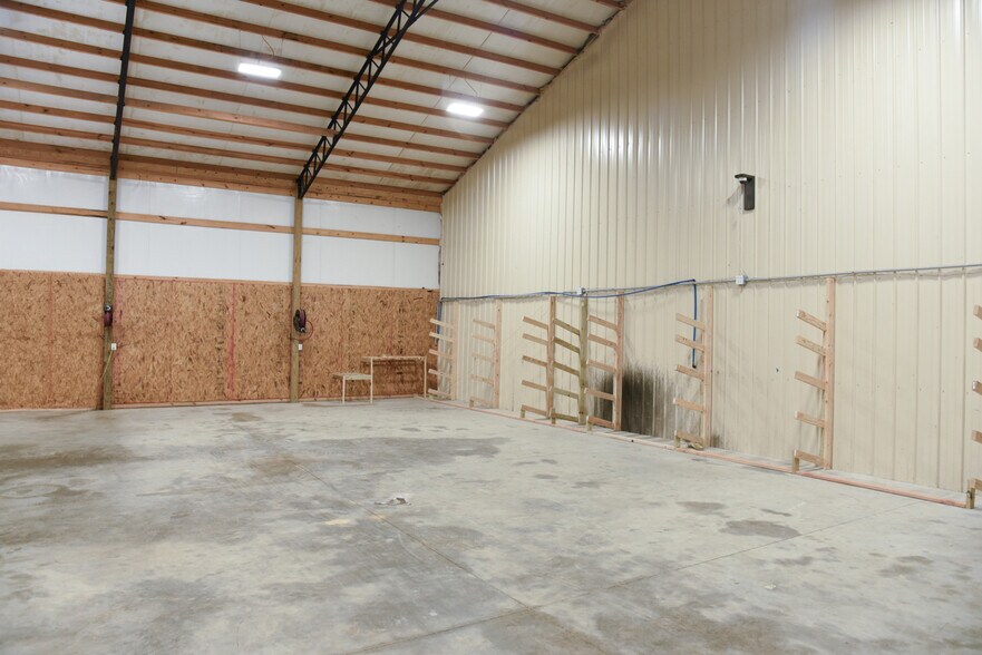More Photos Of 101 E Byrd Rd, Hartselle Office For Lease