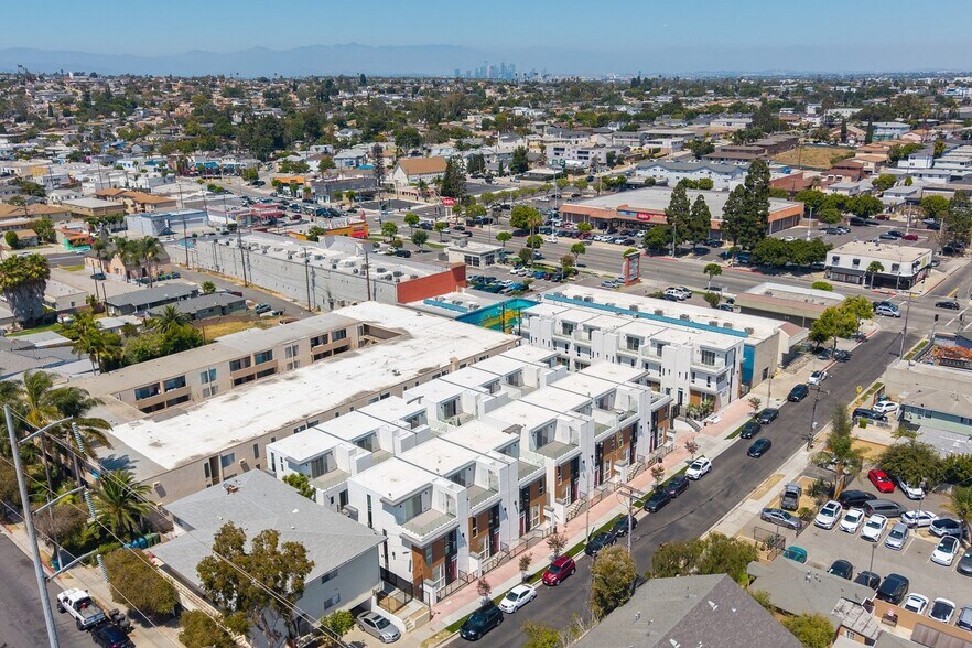 Primary Photo Of 113-153 W Plymouth St, Inglewood Apartments For Sale