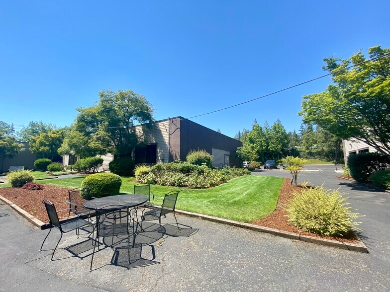 More Photos Of 25115 SW Parkway Ave, Wilsonville Office For Lease