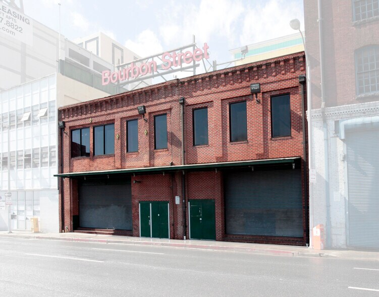 More Photos Of 316-318 Guilford Ave, Baltimore Bar For Sale