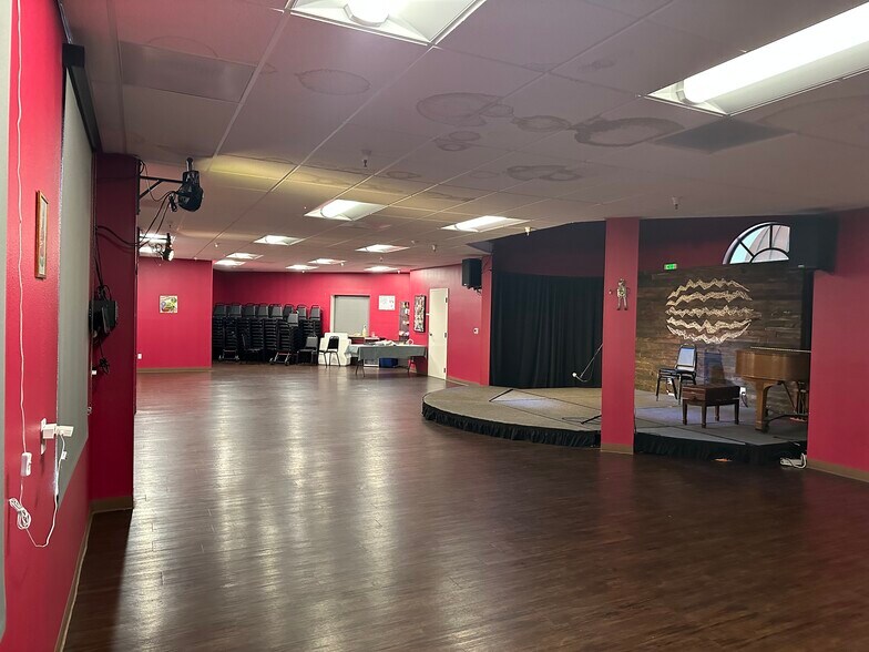 More Photos Of 1970 Lake Blvd, Davis Medical For Sale