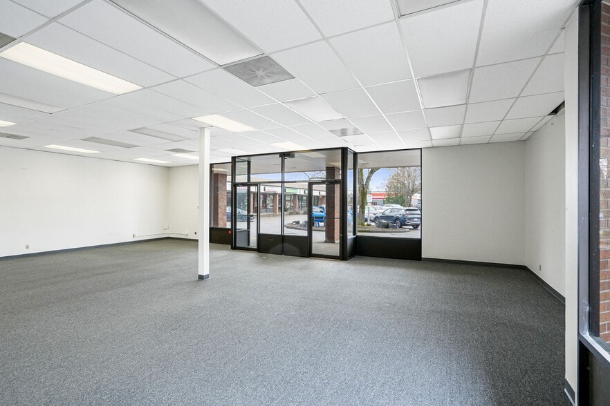 More Photos Of 919-935 NW Circle Blvd, Corvallis Storefront For Lease