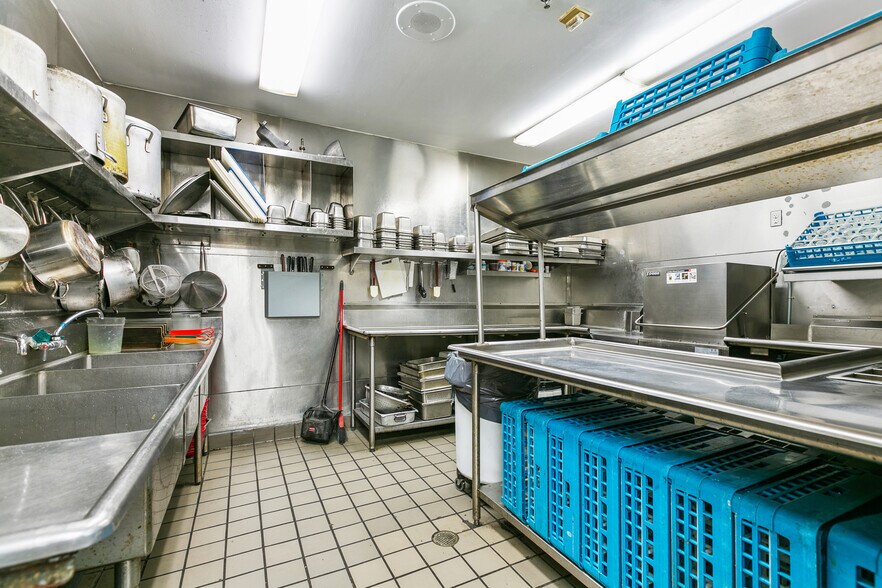 More Photos Of 534 S Myrtle Ave, Monrovia Restaurant For Lease