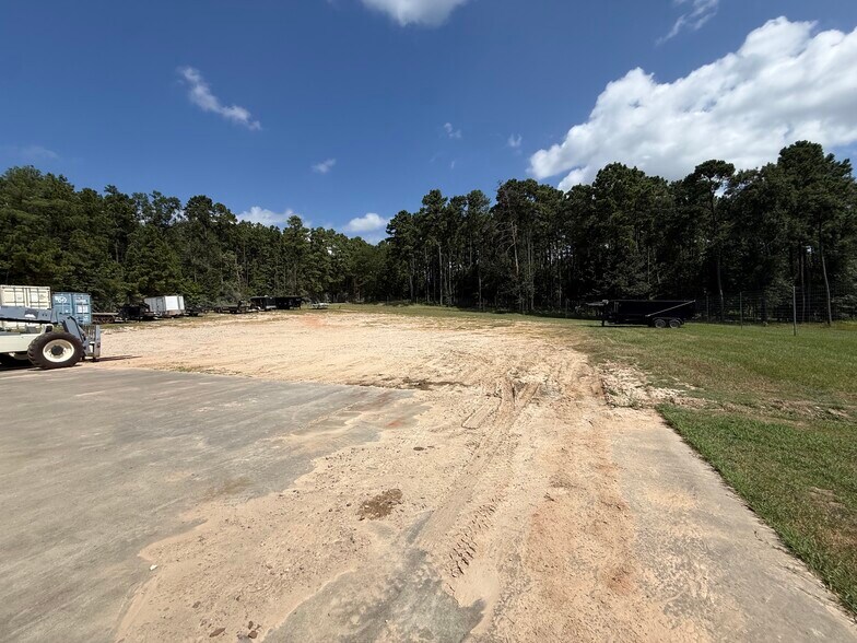 More Photos Of 5090 US Highway 190 W, Livingston Office For Lease