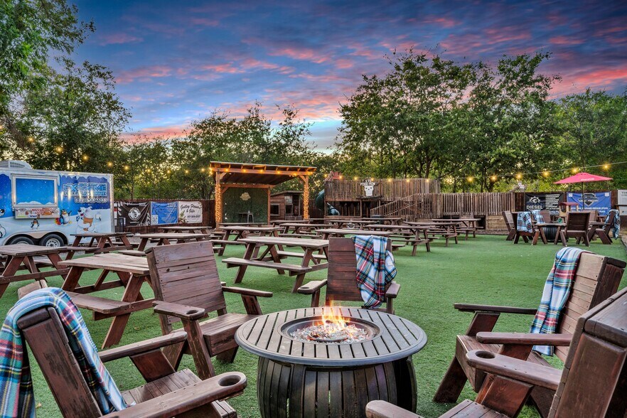 More Photos Of 209 N Highway 171, Godley Restaurant For Sale