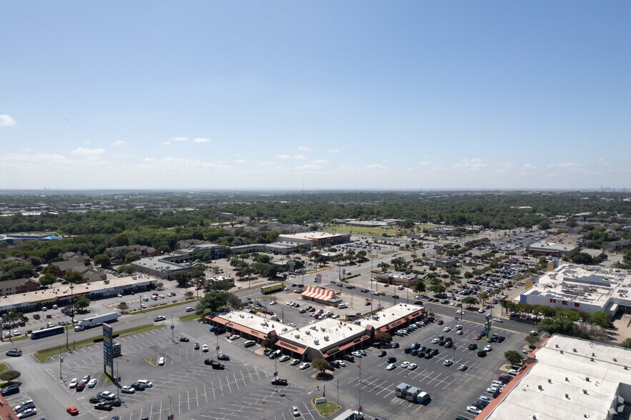 More Photos Of 9616 N Lamar Blvd, Austin Unknown For Lease