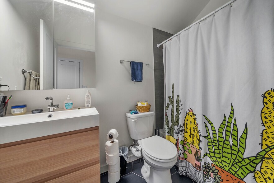 More Photos Of 56 E 32nd St, Kansas City Apartments For Sale